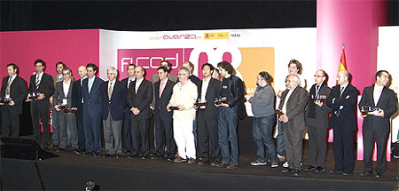 Foto de familia de los premiados en FICOD 2008